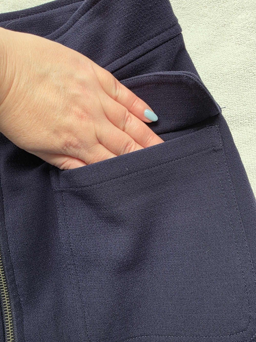 Forever 21 Navy Zip Front Mini Skirt Size Large Fully Lined Stretch Pockets - Picture 4 of 10